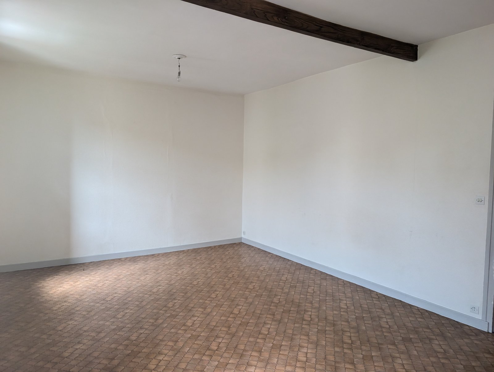 Appartement à vendre, 3m², Sain-Bel