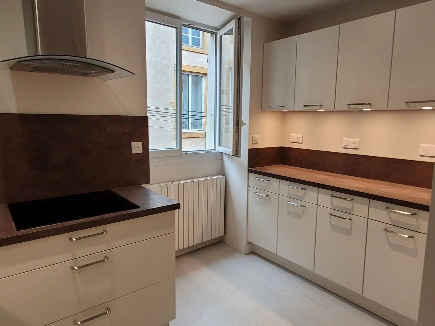 Appartement à louer, 107m², Bessenay
