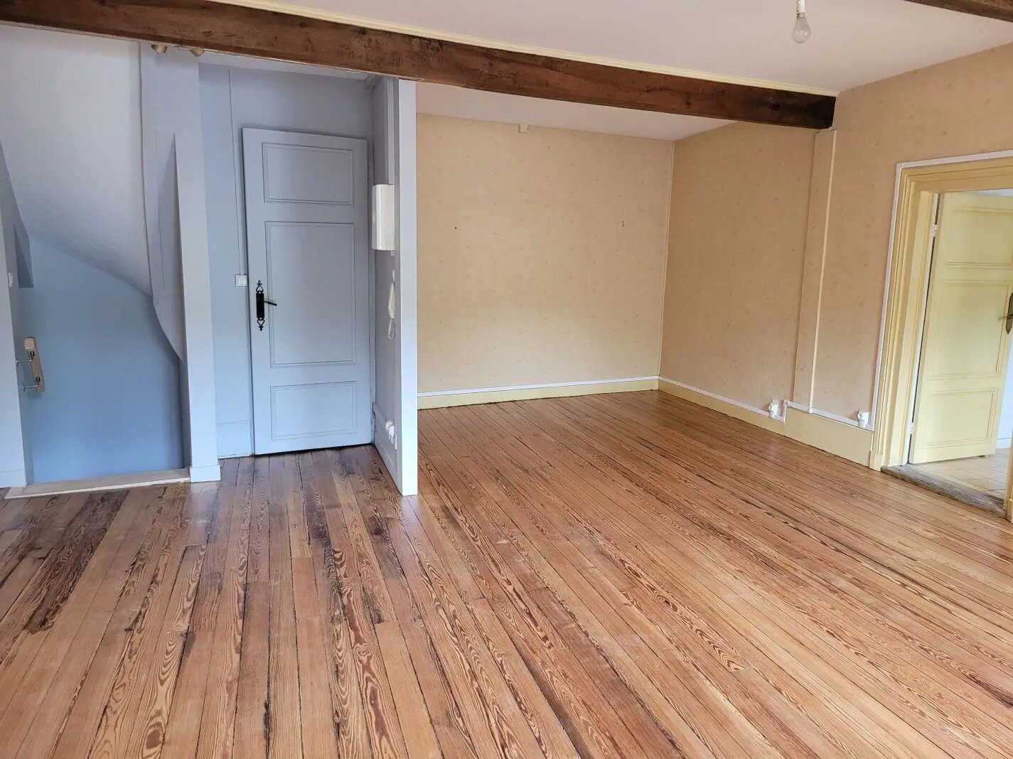 Appartement à louer, 107m², Bessenay