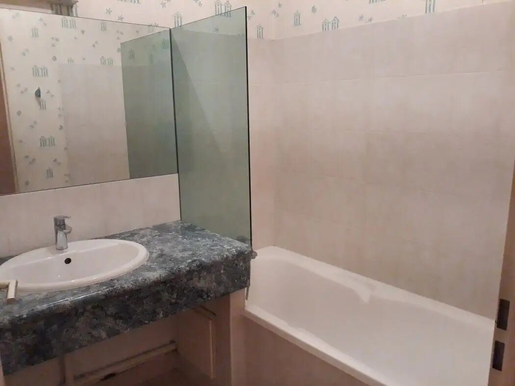 Appartement à louer, 53m², Sain-Bel