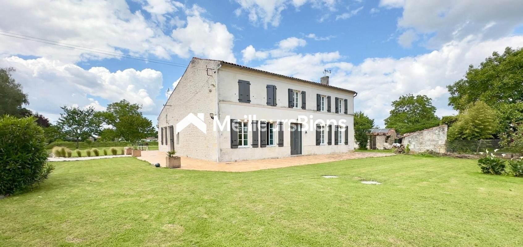 Maison à vendre, 433m², Saintes