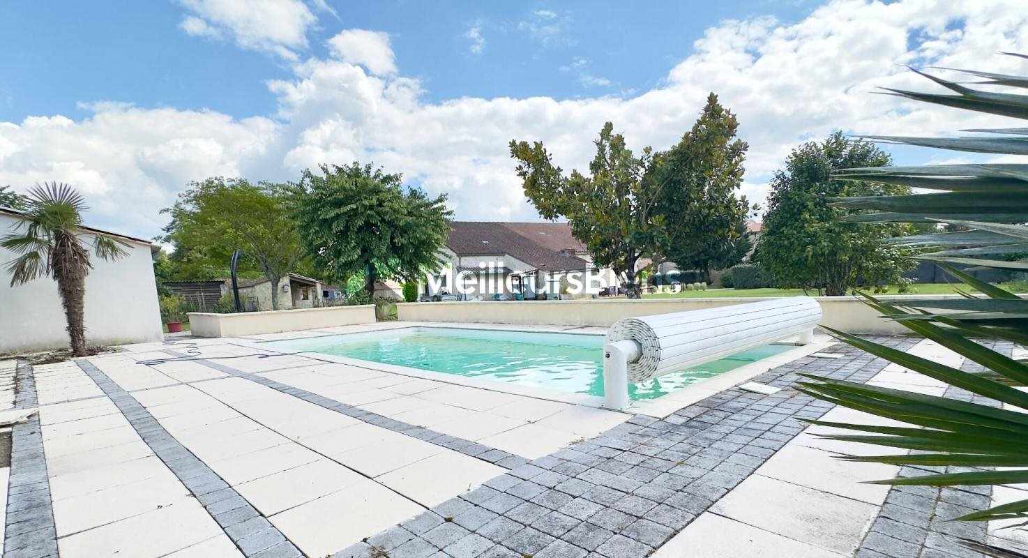 Maison à vendre, 433m², Saintes