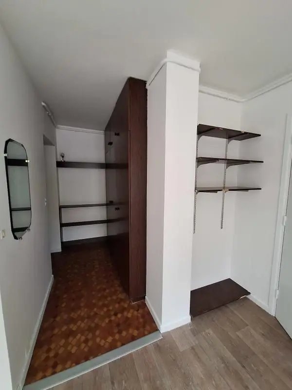 Appartement à louer, 27m², Bron