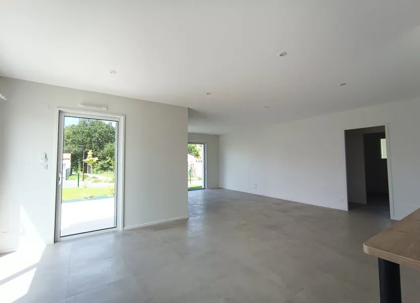 Maison à louer, 102m², Beaufou