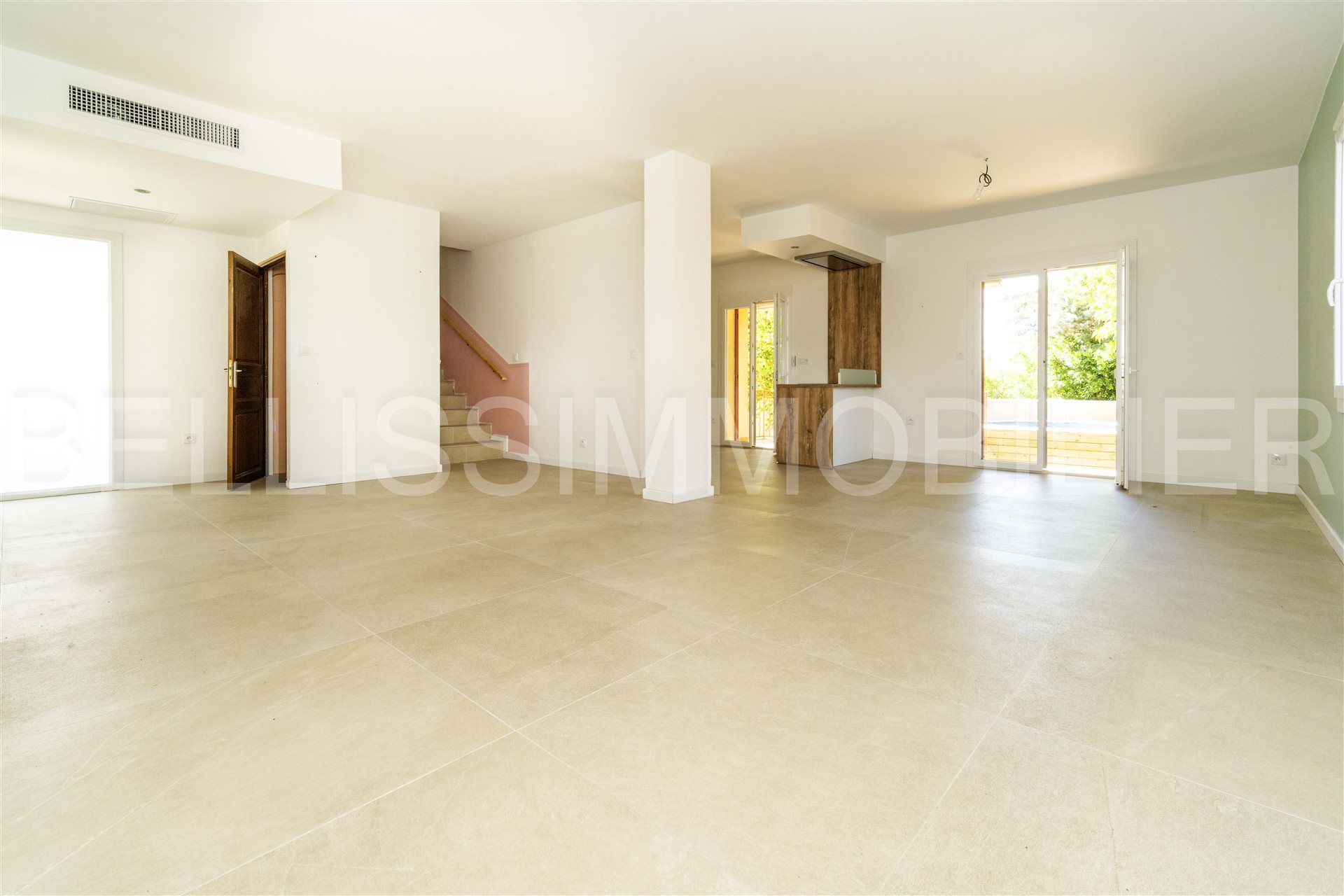 Maison à vendre, 170m², Eyguières