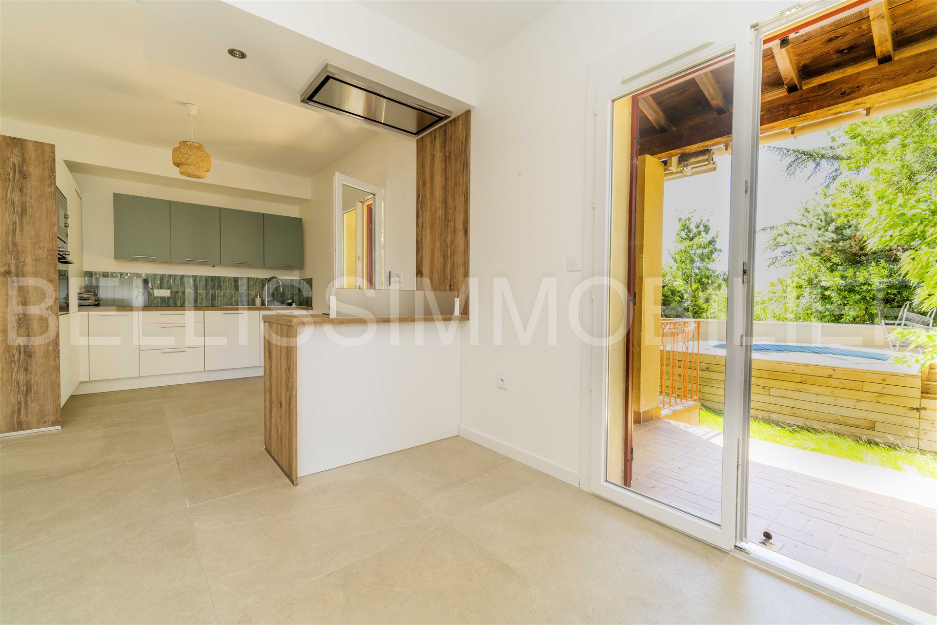 Maison à vendre, 170m², Eyguières