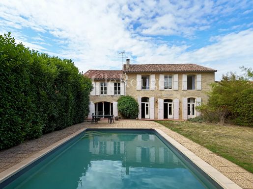 Maison 15 pièces 440 m² · à Tonneins · 440 m² · 495 000 €