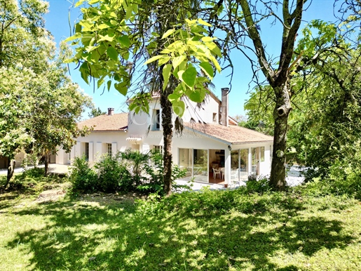 Maison 6 pièces 207 m² · à Beaupuy · 207 m² · 348 000 €