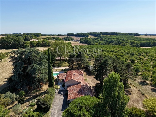 Maison 7 pièces 265 m² · à Sainte-Livrade-sur-Lot · 265 m² · 548 600 €