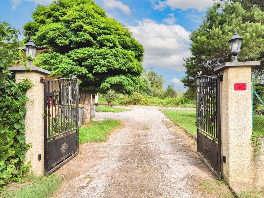 Maison à vendre, 150m², Auberives-sur-Varèze