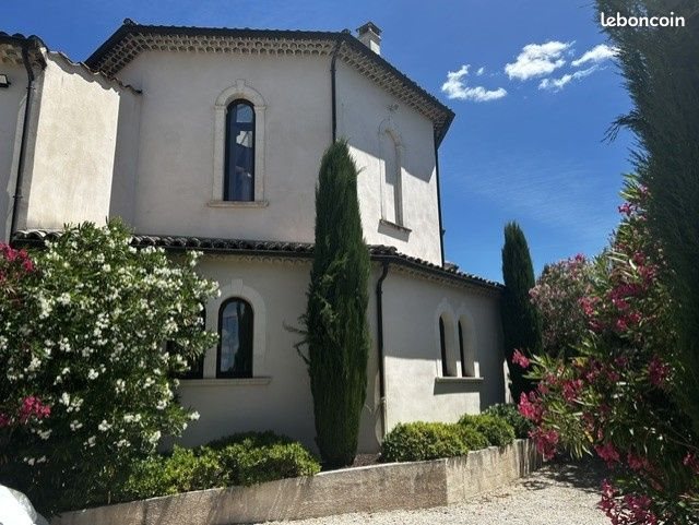 Maison à louer, 528m², Saint-Marcel-lès-Sauzet