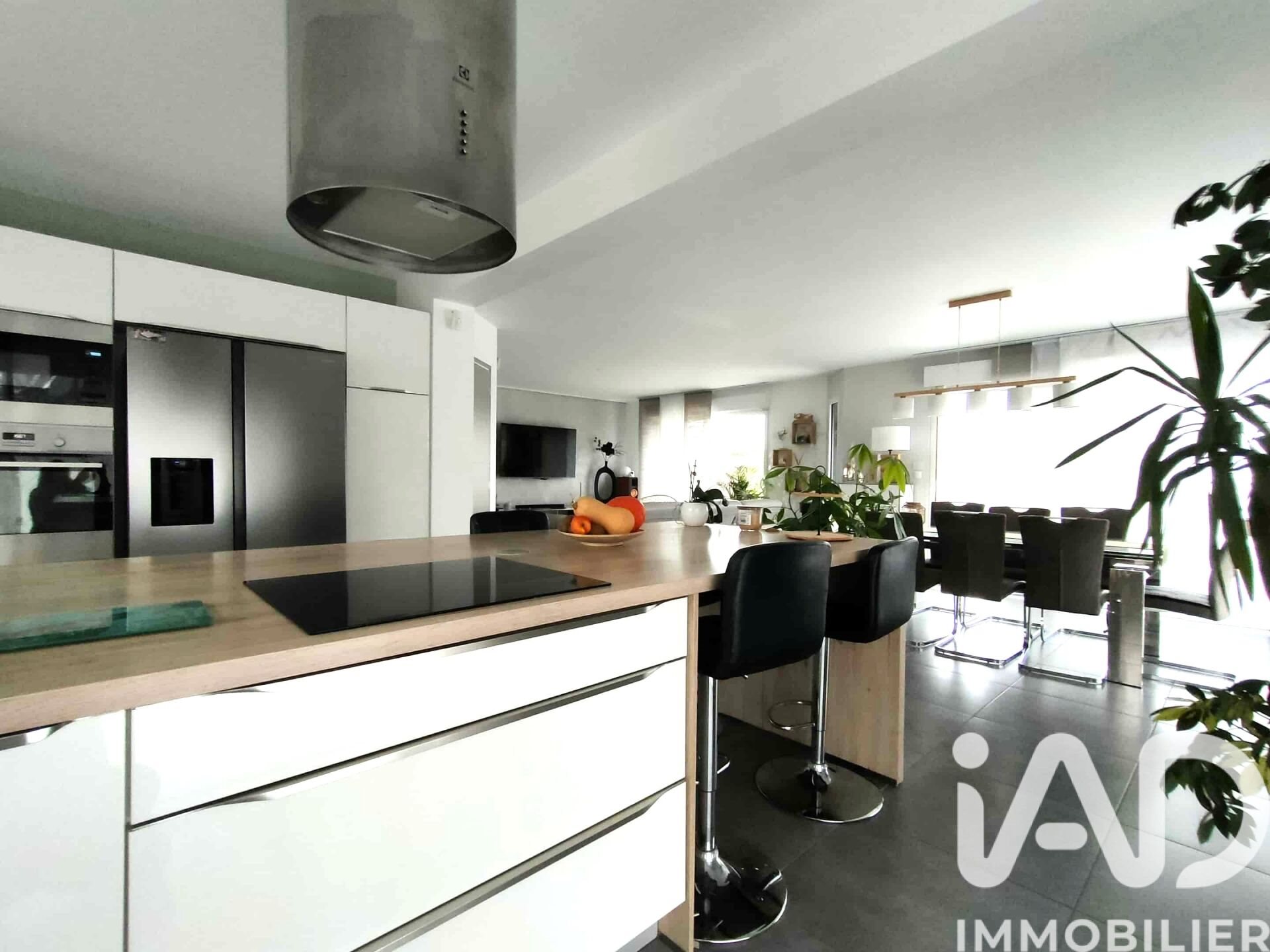 Maison à vendre, 170m², Allennes-les-Marais