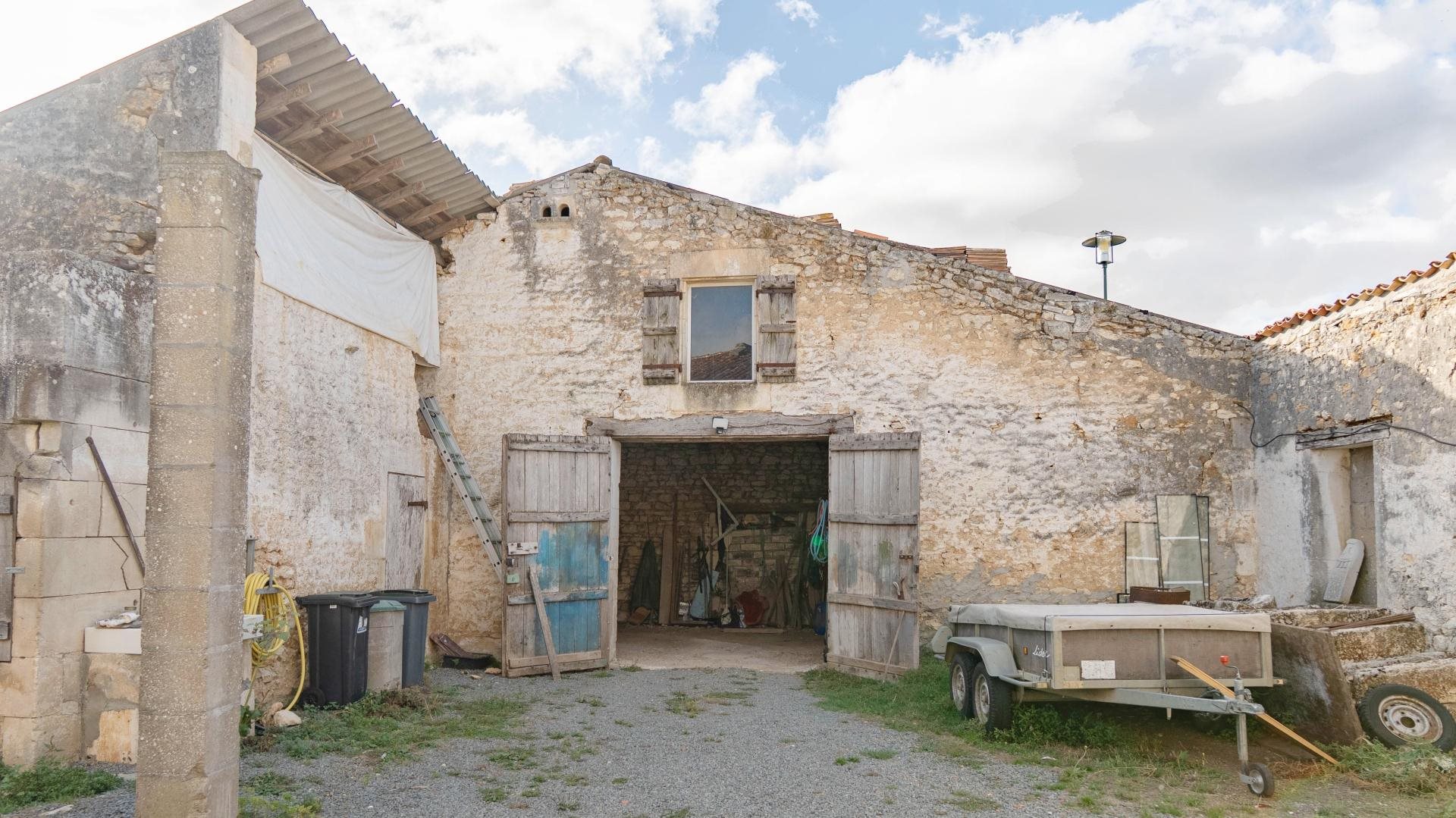 Maison à vendre, 270m², Pont-l'Abbé-d'Arnoult