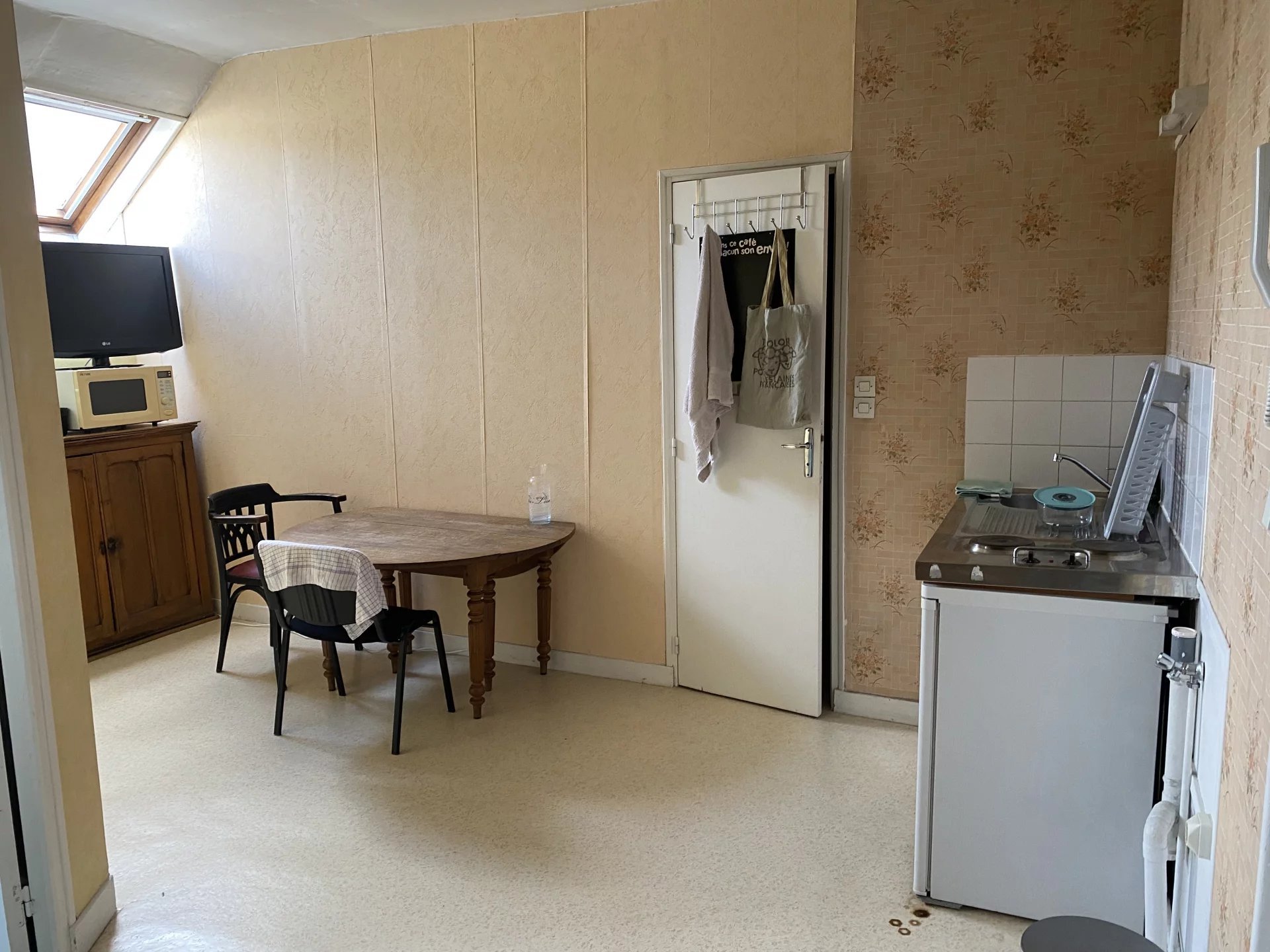 Maison à louer, 27m², Laon