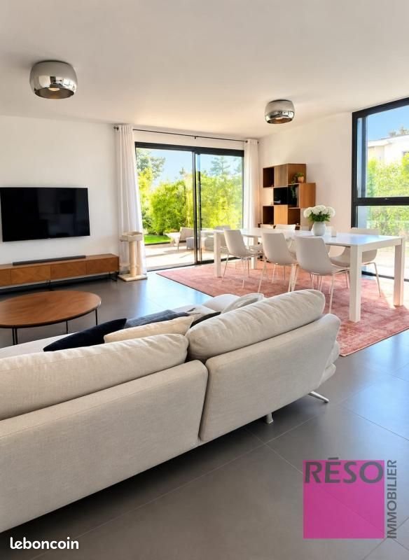 Appartement à louer, 86m², Neydens