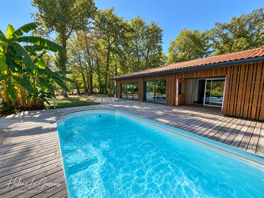 Maison 6 pièces 329 m² · à Saint-Sulpice-Et-Cameyrac · 329 m² · 653 000 €
