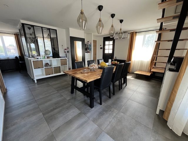 Maison à vendre, 184m², Saint-André-de-Corcy