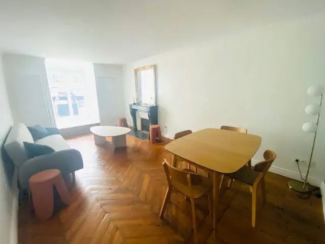 Appartement à louer, 65m², Paris 10ème