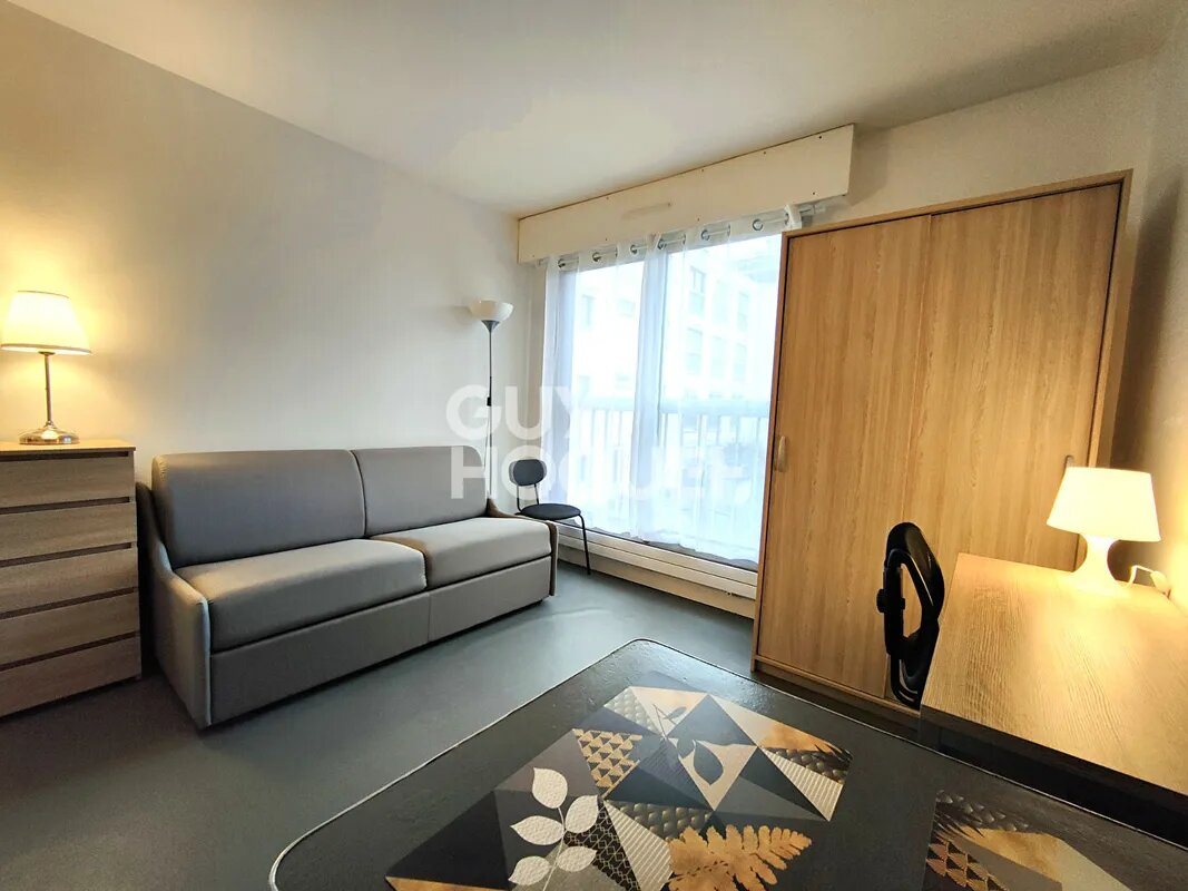 Appartement à louer, 17m², Courbevoie