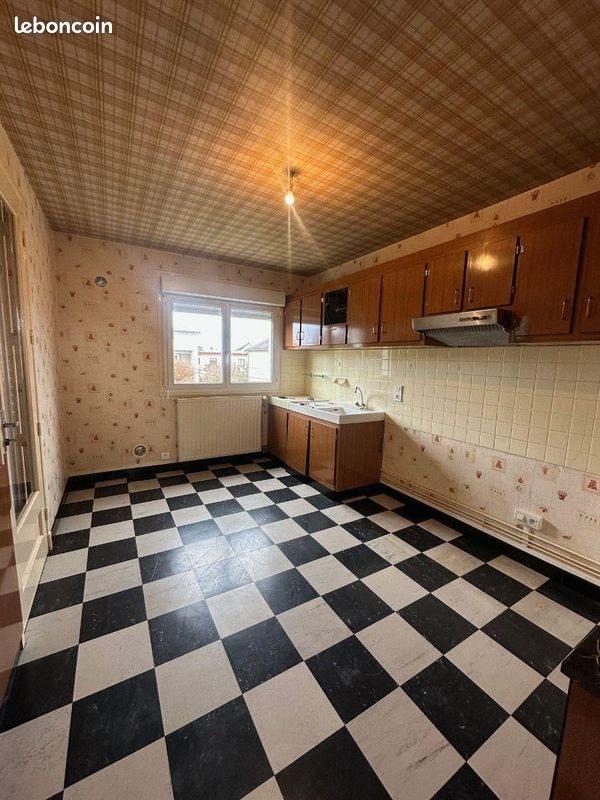 Maison à louer, 100m², Ussel