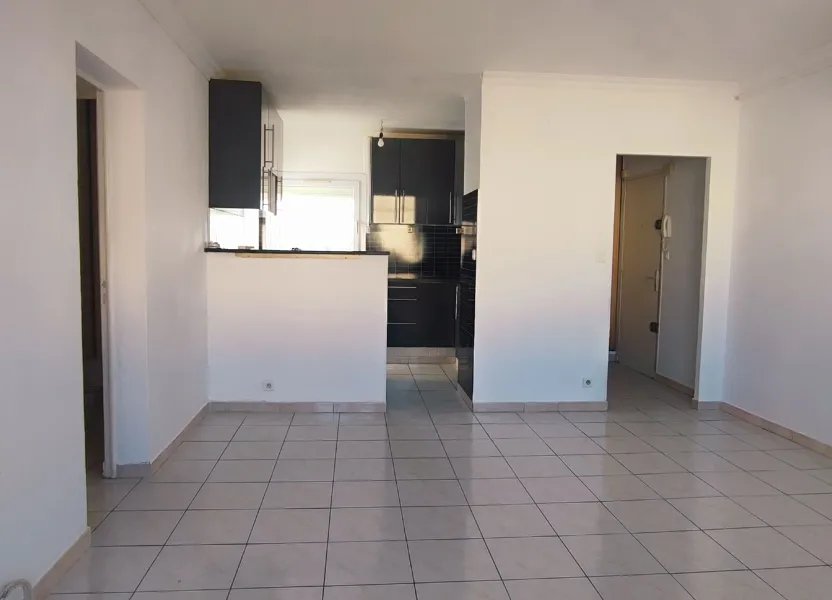 Appartement à louer, 67m², Marignane
