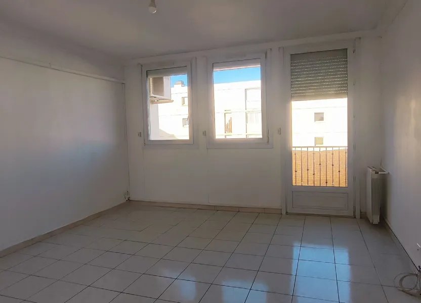 Appartement à louer, 67m², Marignane