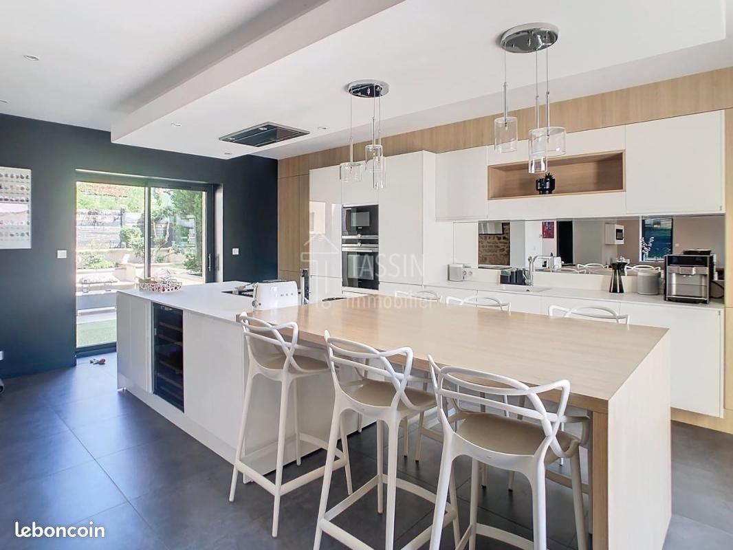Maison à vendre, 204m², La Tour-de-Salvagny