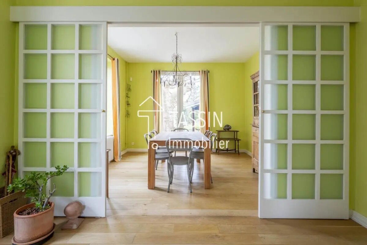 Maison à vendre, 215m², Saint-Genis-les-Ollières