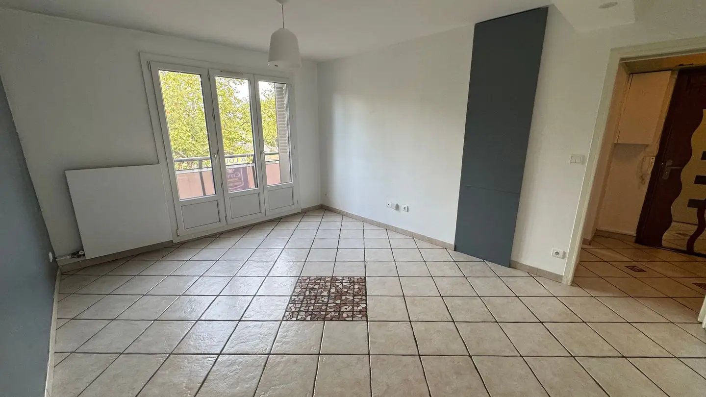Appartement à louer, 61m², Vénissieux