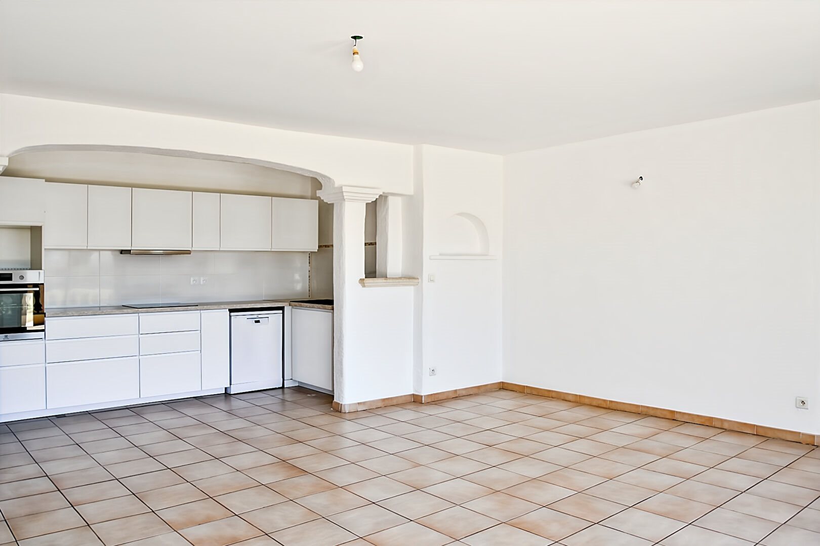 Appartement à louer, 84m², Sausset-les-Pins