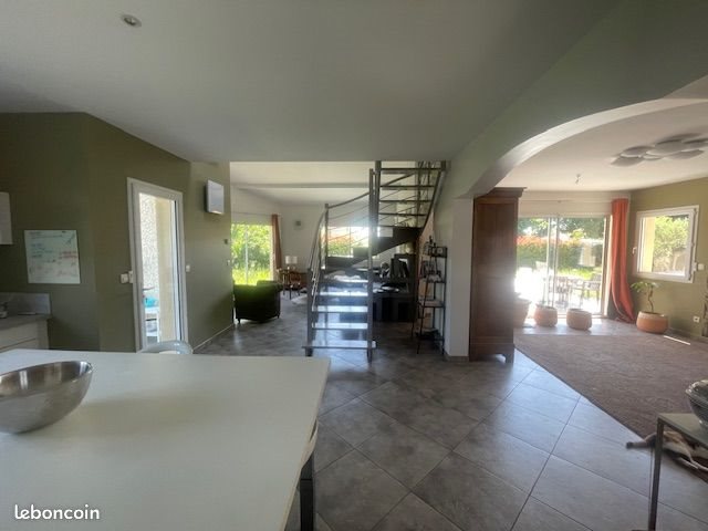 Maison à vendre, 163m², Rochetoirin