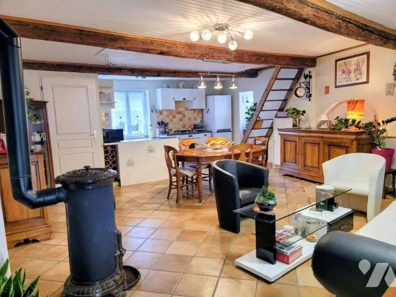 Maison à vendre, 3m², La Coucourde
