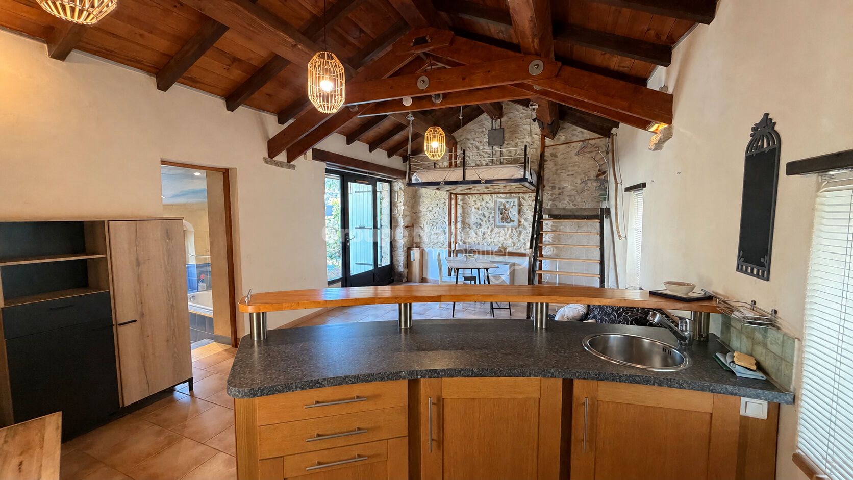 Appartement à louer, 29m², Goudargues