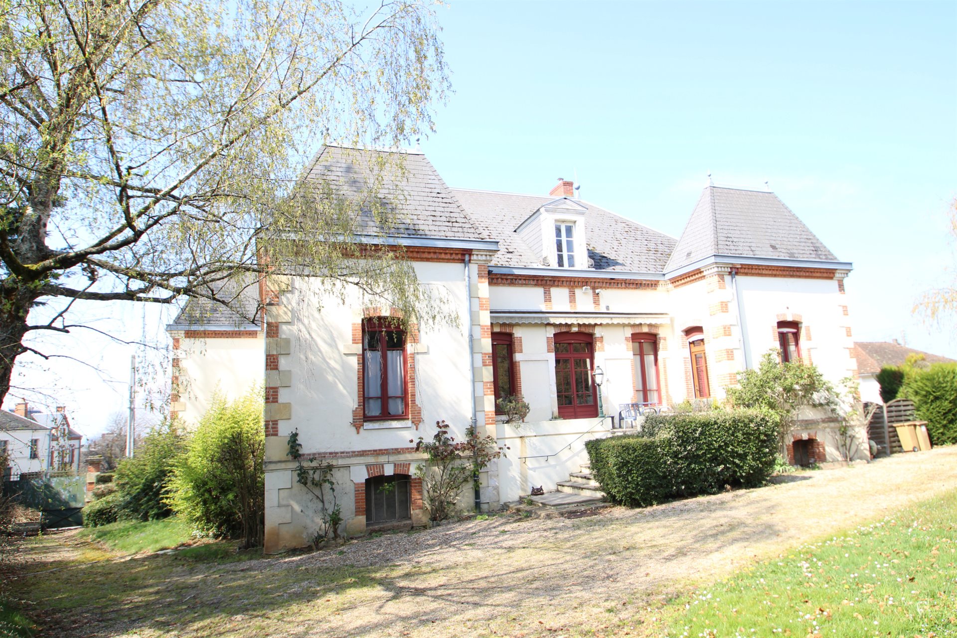 Maison à vendre, 226m², Bourbon-Lancy
