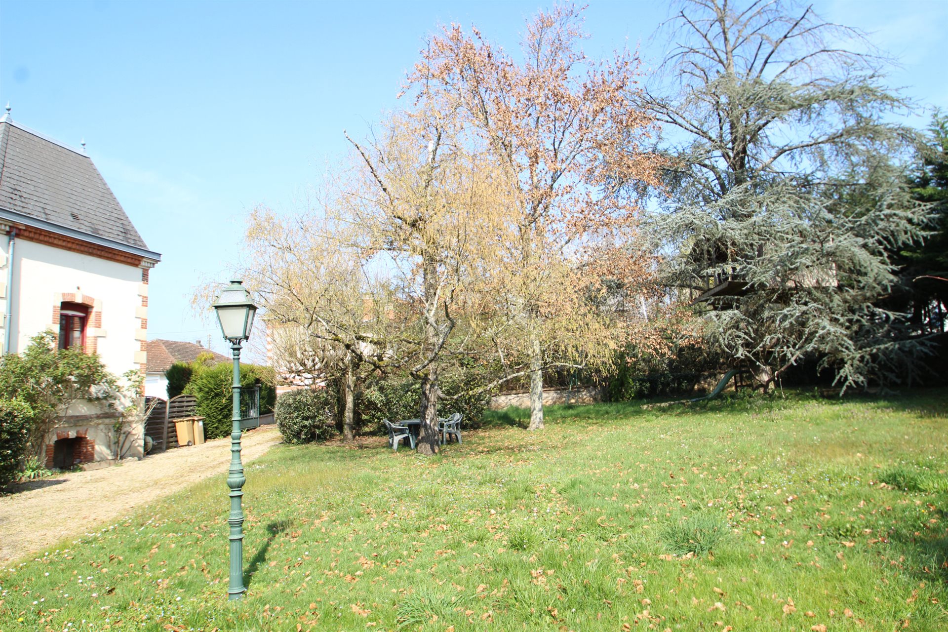 Maison à vendre, 226m², Bourbon-Lancy