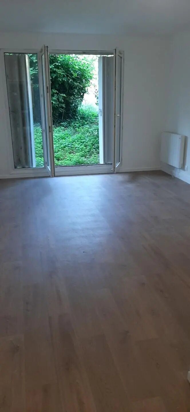 Appartement à louer, 40m², Saint-Cyr-l'Ecole