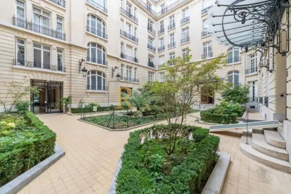 Appartement à louer, 113m², Paris 8ème