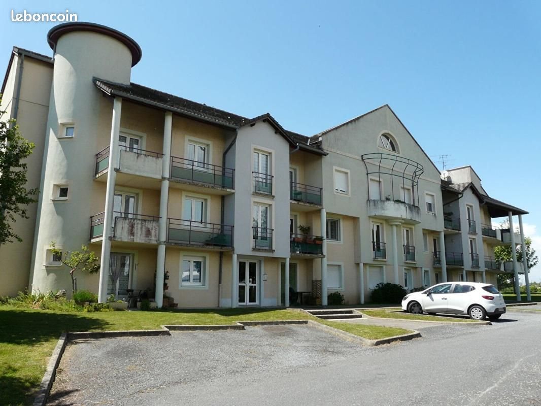 Appartement à louer, 83m², Réquista