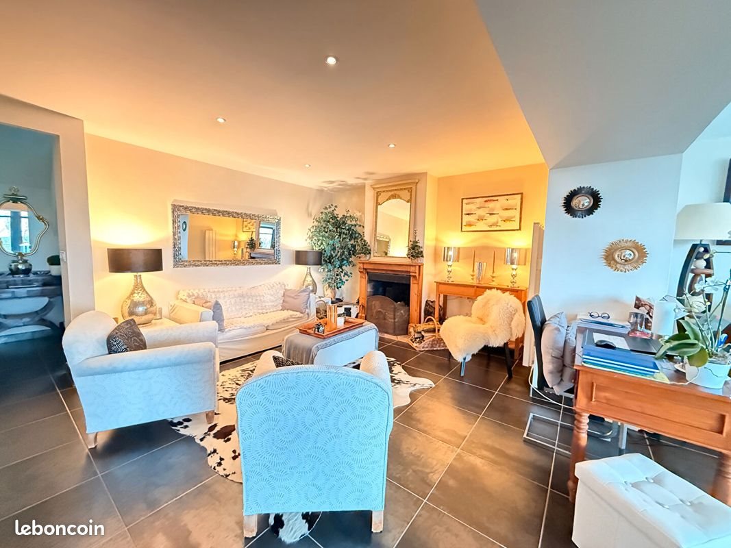 Maison à louer, 145m², Carantec