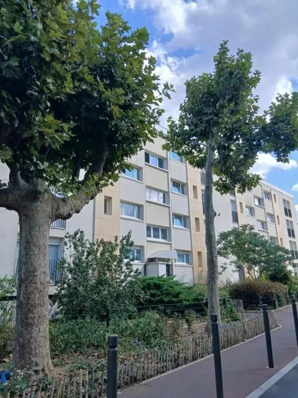 Appartement à louer, 101m², Suresnes