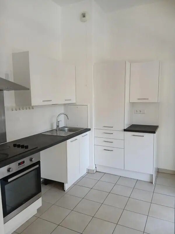 Appartement à louer, 71m², Châtillon