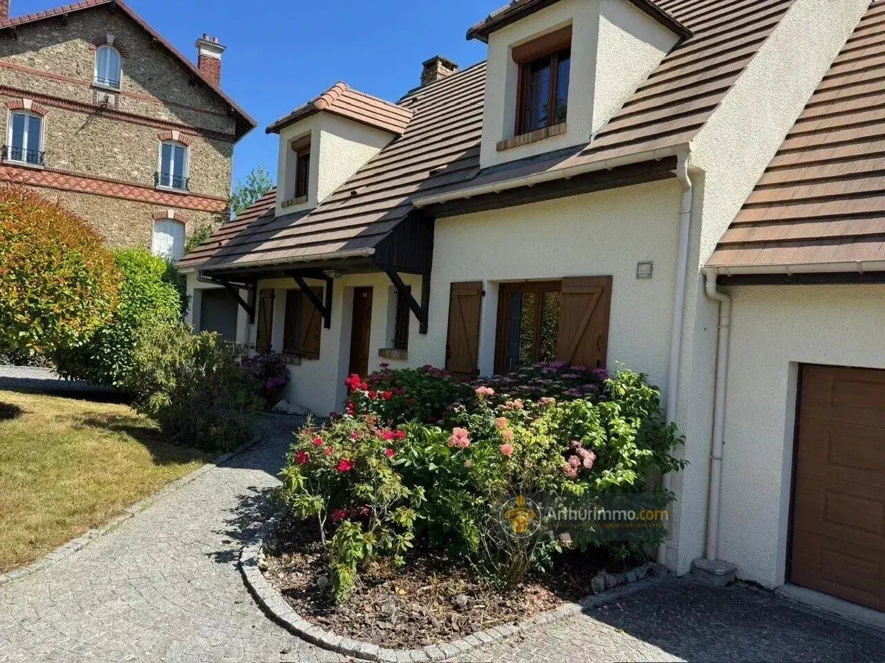Maison à vendre, 163m², Condé-Sainte-Libiaire