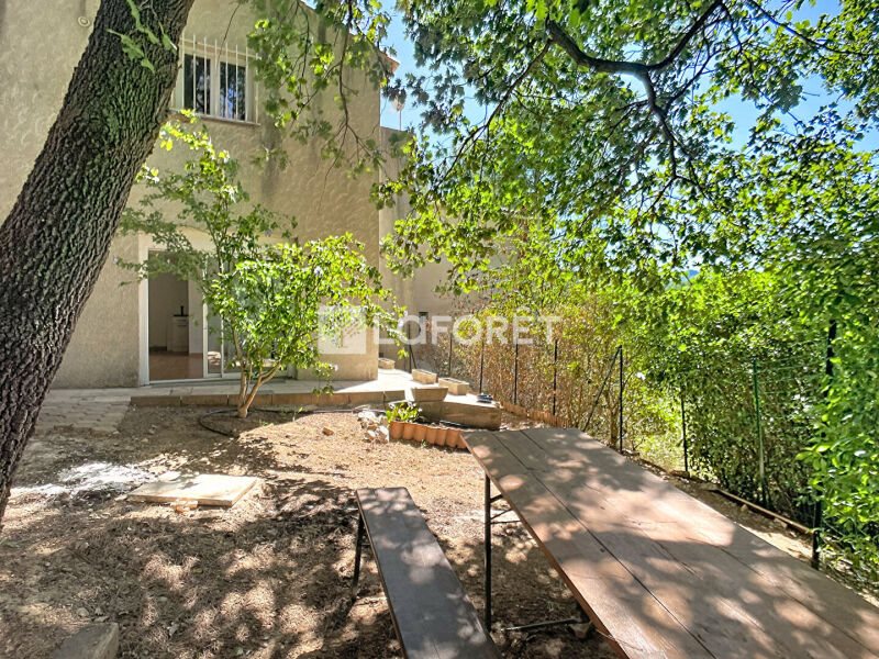 Appartement à louer, 24m², Cuges-les-Pins