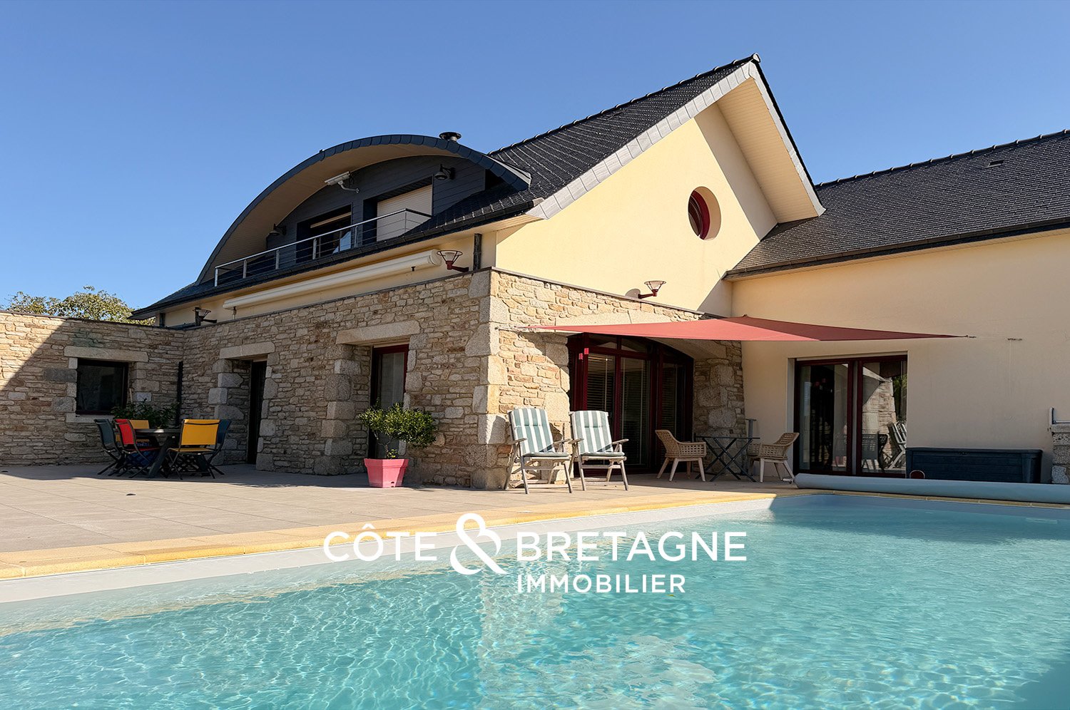 Maison à vendre, 270m², Ambon