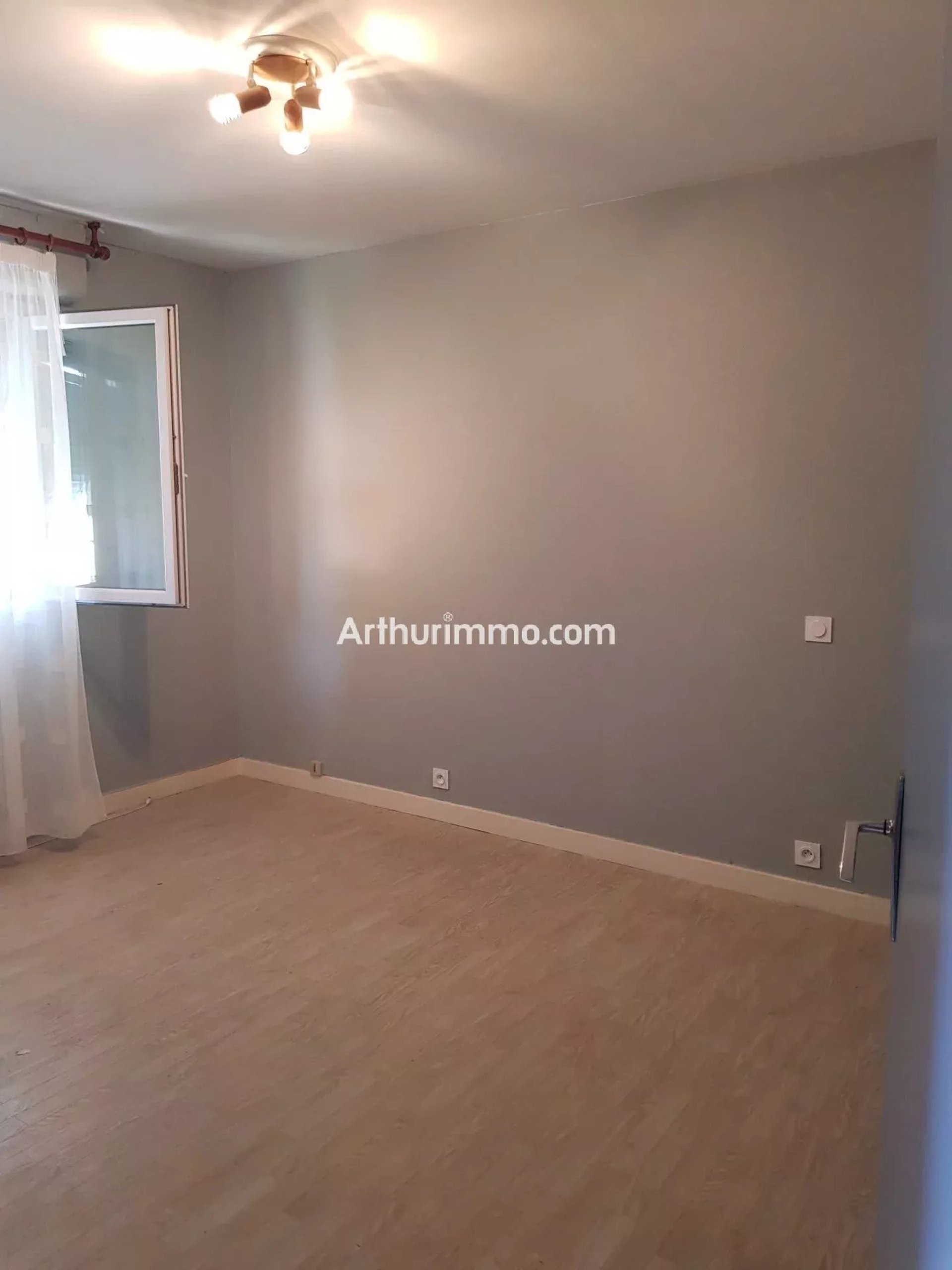 Appartement à louer, 84m², Lons-le-Saunier