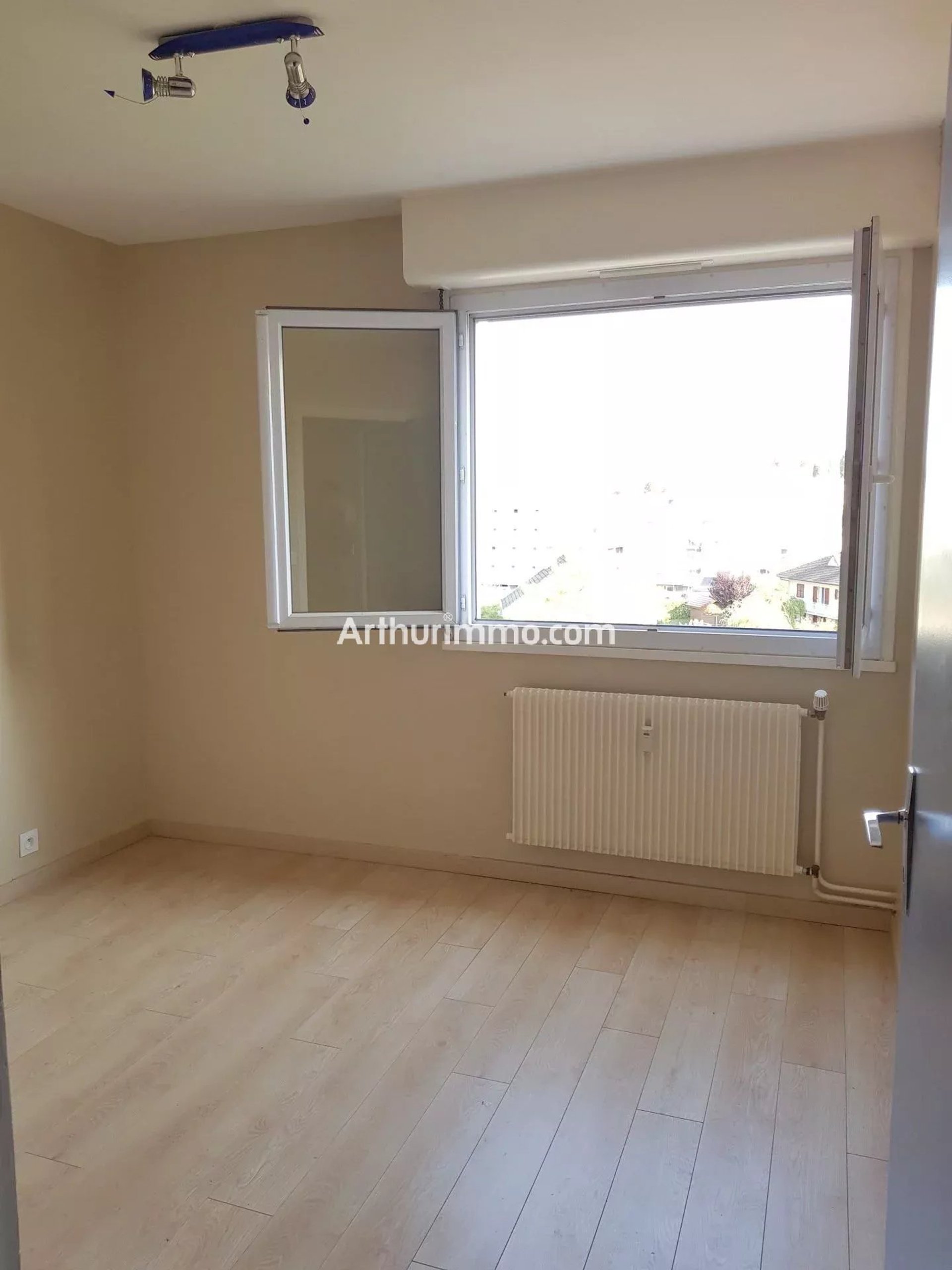 Appartement à louer, 84m², Lons-le-Saunier