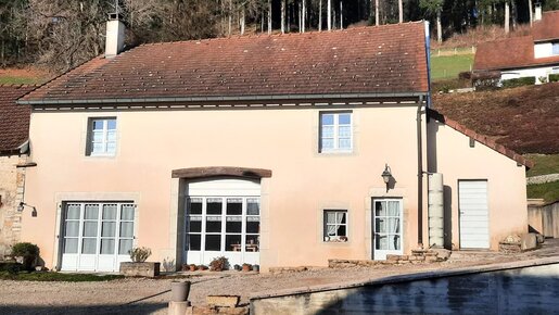 Maison 6 pièces 195 m² · à Orgelet · 195 m² · 249 000 €