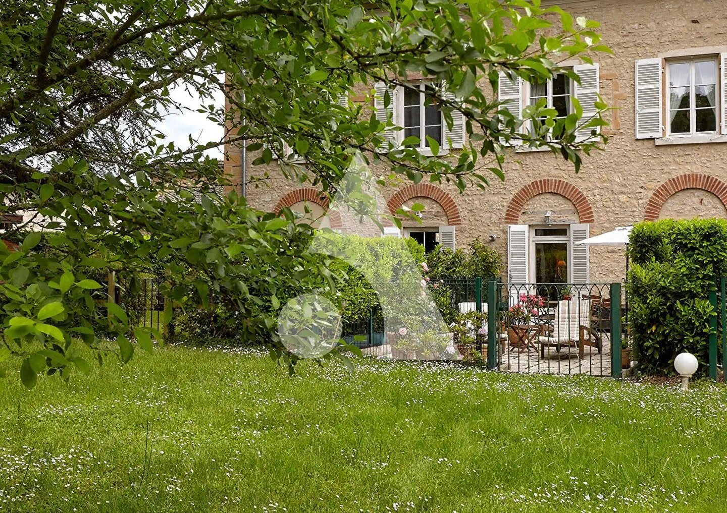 Maison à vendre, 128m², Arnas