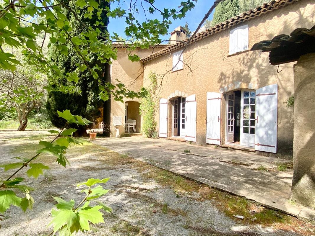 Maison à vendre, 399m², Le Revest-les-Eaux