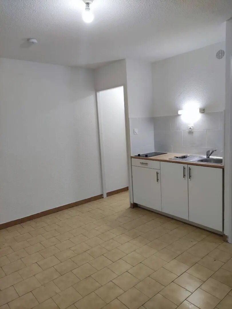 Appartement à louer, 25m², Sète